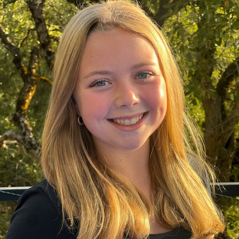 9B592E0D-083E-437F-ADD5-5E73430127E6_800x800_acf_cropped Madeline Kushnir